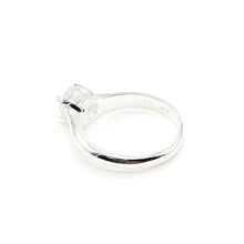 Cargar imagen en el visor de la galería, Anillo Solitario Modelo Susy en Plata 925
