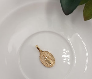 Cadena con Medalla de La Milagrosa Diamantada en Oro 18k