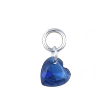Cargar imagen en el visor de la galería, Cadena con Dije de Corazón Punto Luz Azul en Plata 925
