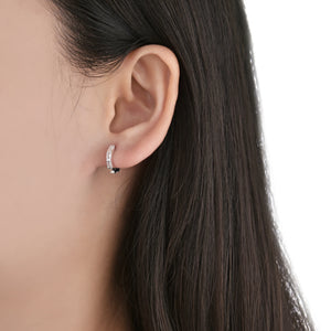 Argollas Huggies 12mm con Baguette en Plata 925