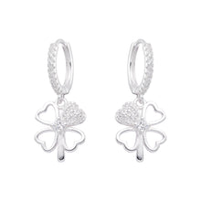 Cargar imagen en el visor de la galería, Argollas Huggies 12mm de Trébol en Plata 925
