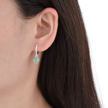 Cargar imagen en el visor de la galería, Argollas Huggies 12mm con Cactus en Plata 925
