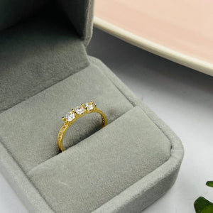 Anillo 3 Circones en Oro 18k