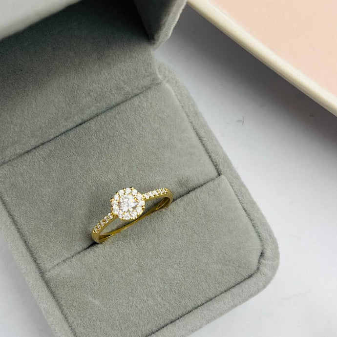 Anillo De Compromiso Con Circones en Oro 18k