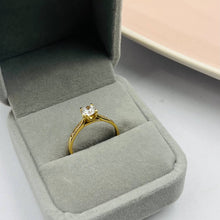 Cargar imagen en el visor de la galería, Anillo De Compromiso Modelo Gaby en Oro 18k
