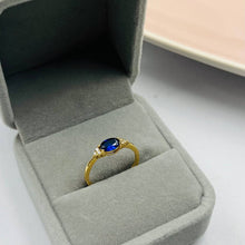 Cargar imagen en el visor de la galería, Anillo De Circón Azul en Oro 18k
