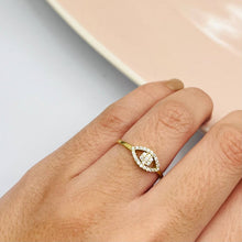 Cargar imagen en el visor de la galería, Anillo De Ojo Turco en Oro 18k
