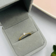 Cargar imagen en el visor de la galería, Anillo De Compromiso Modelo Karina en Oro 18k
