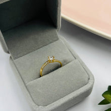 Cargar imagen en el visor de la galería, Anillo De Compromiso Modelo Carol en Oro 18k
