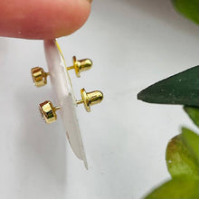 Cargar imagen en el visor de la galería, Zarcillos De Rosca Italiano De Bola Diamantada 3mm en Oro 18k
