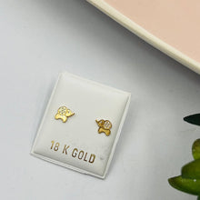 Cargar imagen en el visor de la galería, Zarcillos De Rosca Italiano De Elefante en Oro 18k
