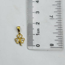 Cargar imagen en el visor de la galería, Dije de Trébol Con Circones en Oro 18k
