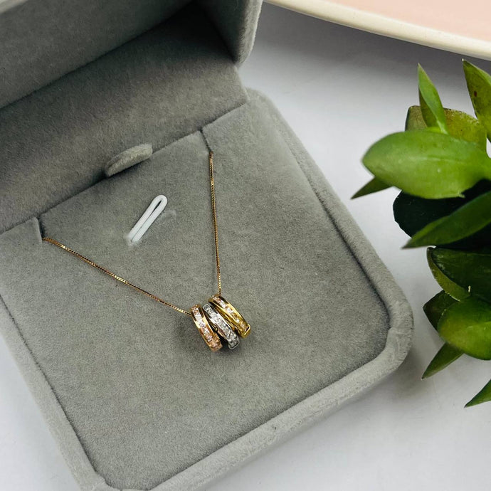 Cadena Con Dije de 3 Aros en Oro 18k
