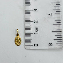 Cargar imagen en el visor de la galería, Medalla De La Milagrosa 8mm en Oro 18k
