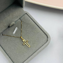 Cargar imagen en el visor de la galería, Cadena con Dije de Silueta de Cruz en Oro 18k
