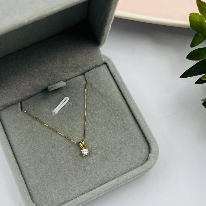 Cadena Con Dije De Punto De Luz 3mm En Oro 18k