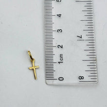 Cargar imagen en el visor de la galería, Dije De Cruz Con Cristo Mini en Oro 18k

