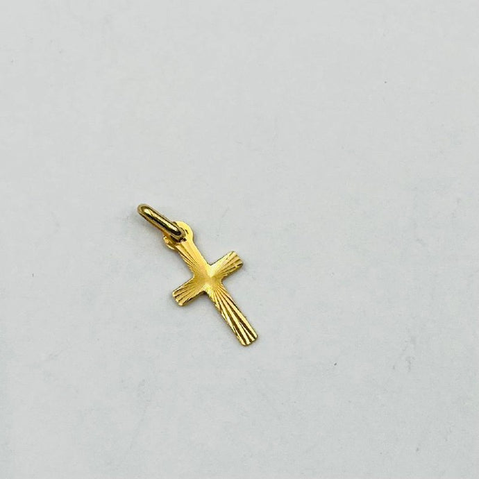 Dije De Cruz Diamantada en Oro 18k