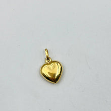 Cargar imagen en el visor de la galería, Dije De Corazón Modelo Karina en Oro 18k

