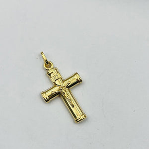 Dije De Cruz Con Cristo Modelo Aplanado en Oro 18k
