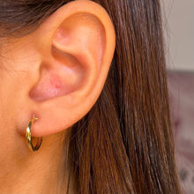Cargar imagen en el visor de la galería, Argollas Entorchadas Cierre Italiano 14mm en Oro 18k
