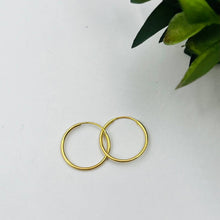 Cargar imagen en el visor de la galería, Argollas Lisas 16mm en Oro 18k
