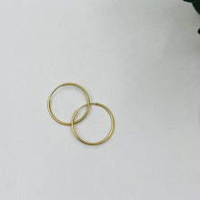 Cargar imagen en el visor de la galería, Argollas Lisas 14mm en Oro 18k
