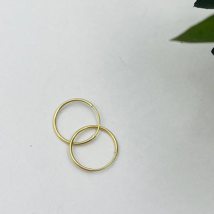 Argollas Lisas aguja 12mm en Oro 18k