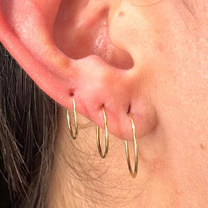 Set De Argollas Lisas aguja Modelo 2 en Oro 18k