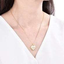 Cargar imagen en el visor de la galería, Cadena con Relicario de Corazon con circones y baño de Oro (plata 925)
