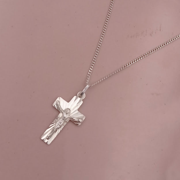 Cadena con Cristo Diamantado en Plata 925