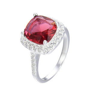 Anillo con Circón Cuadrado Rojo en Plata 925